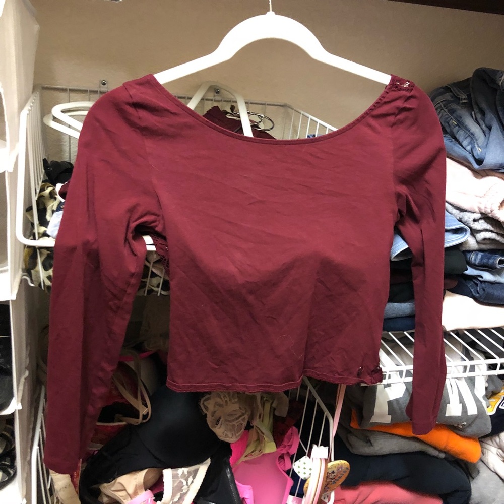 Long sleeve crop top